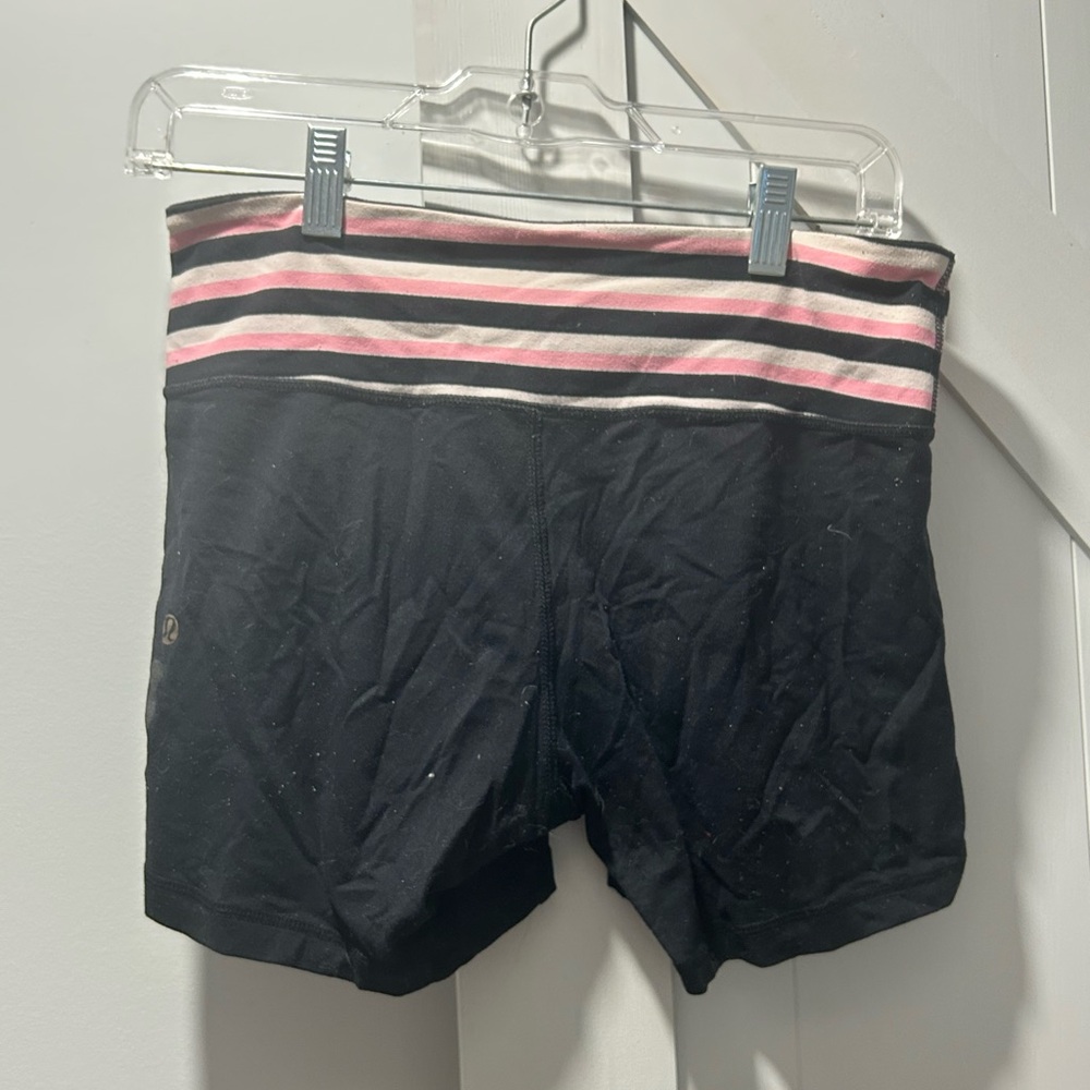 Lululemon Striped Waistband Black Groove Shorts Size 4